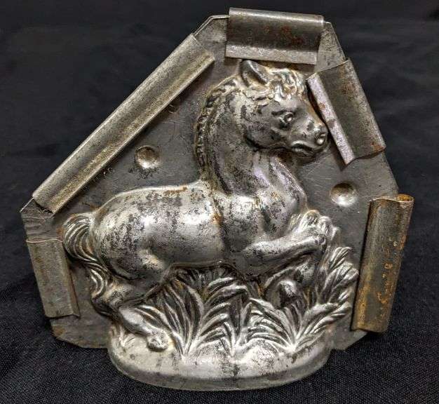 ANTIQUE CHOCLATE MOLD HORSE EQUESTRIAN