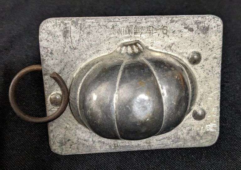 ANTIQUE CHOCOLATE MOLD GOURD ANTON REICHE DRESDEN