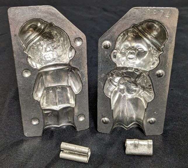 ANTIQUE CHOCOLATE MOLD AFRICAN AMERICAN BOY WITH STRING INSTRUMENT