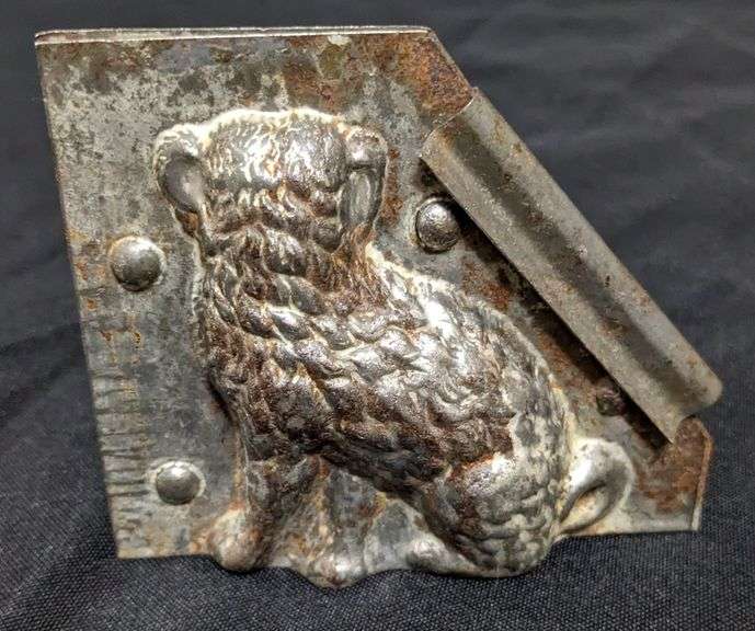 ANTIQUE CHOCOLATE MOLD SHAGGY DOG PUPPY