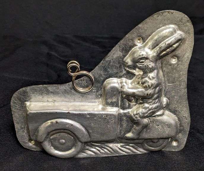 ANTIQUE CHOCOLATE MOLD EASTER BUNNY RABBIT DELIVERY MOTORCYCLE CART