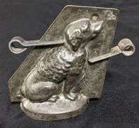 ANTIQUE CHOCOLATE MOLD SETTER DOG