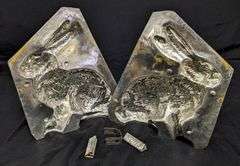 LARGE ANTIQUE CHOCOLATE MOLD EASTER BUNNY RABBIT