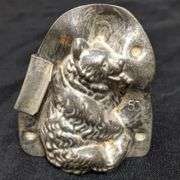 ANTIQUE CHOCOLATE MOLD JOLLY LOOKING BEAR ANTON REICHE DRESDEN