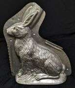 LARGE ANTIQUE CHOCOLATE MOLD EASTER BUNNY RABBIT