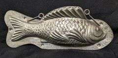 ANTIQUE CHOCOLATE MOLD CARP KOI FISH SHEEPSHEAD