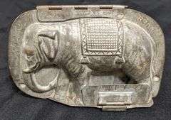 ANTIQUE CHOCOLATE MOLD CIRCUS ELEPHANT ANTON REICHE DRESDEN