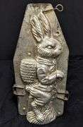 LARGE ANTIQUE CHOCOLATE MOLD EASTER BUNNY RABBIT