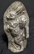 ANTIQUE CHOCOLATE MOLD EASTER BUNNY RABBIT WITH EGG PACK H WALTER BERLIN