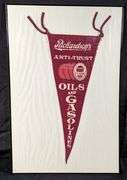 RICHARDSON'S ANTI-TRUST OILS & GASOLINES QUINCY ILLINOIS FELT PENNANT SIGN