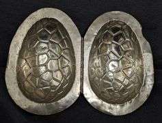 ANTIQUE CHOCOLATE MOLD EASTER EGG
