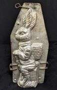 LARGE ANTIQUE CHOCOLATE MOLD EASTER BUNNY RABBIT