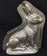 LARGE ANTIQUE CHOCOLATE MOLD EASTER BUNNY RABBIT