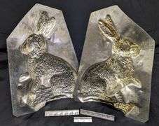 LARGE ANTIQUE CHOCOLATE MOLD EASTER BUNNY RABBIT