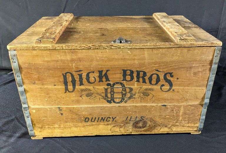 PRE PRO BEER CRATE CASE DICK BRO'S QUINCY ILLINOIS