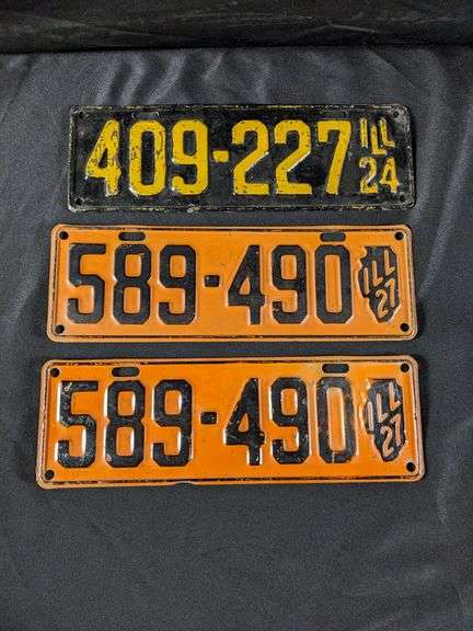 (THREE) 1924 & 1927 ILLINOIS LICENSE PLATES