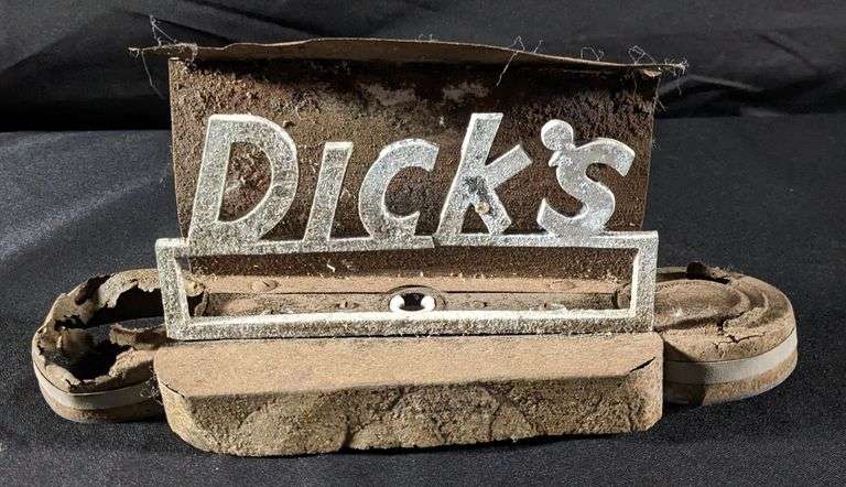 DICK'S BEER QUINCY ILLINOIS LIGHTED SIGN