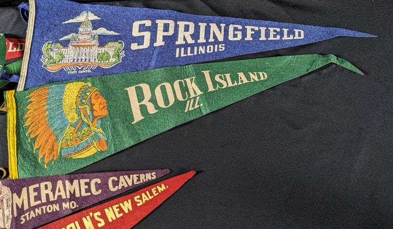 9 VINTAGE 1950'S - 1960'S FELT TRAVEL PENNANTS