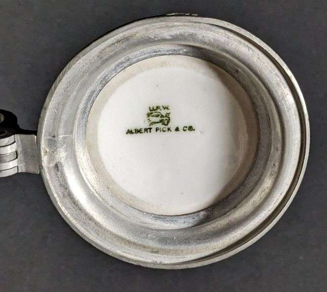 PILSEN BREWING OLYMPIA GIRL GLASS BEER MUG STEIN PEWTER & PORCELAIN COVER  CHICAGO ILLINOIS
