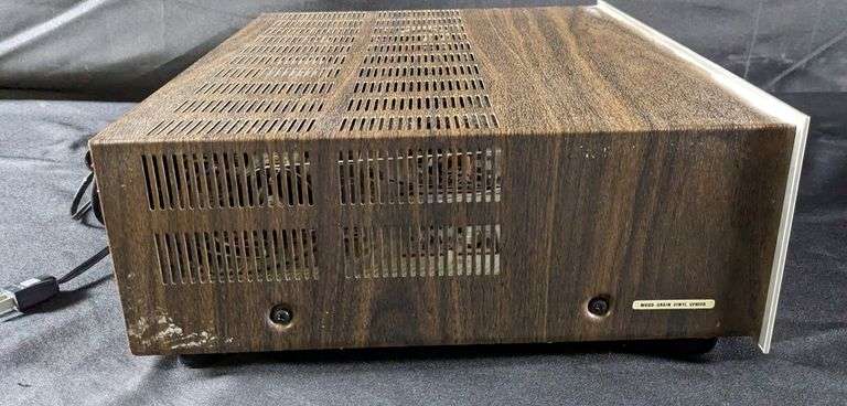 MARANTZ MODEL 2220B STEREOPHONIC RECEIVER