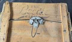 ODD SIZE WOOD EGG CRATE ILLINOIS POULTRY & STOCK MEDECINE CO QUINCY ILLINOIS "THE BEEDLE CARRIER"