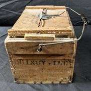 ODD SIZE WOOD EGG CRATE ILLINOIS POULTRY & STOCK MEDECINE CO QUINCY ILLINOIS "THE BEEDLE CARRIER"