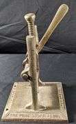 WELLMAN & DWIRE TOBACCO CO CAST IRON PLUG TOBACCO CUTTER