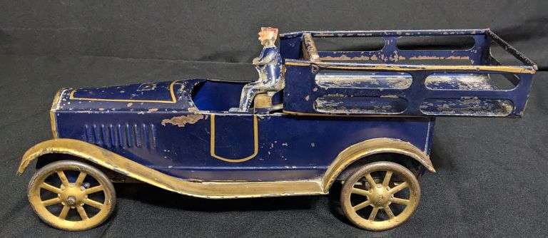 PRESSED STEEL SCHIEBLE DAYTON HILL CLIMBER TOY TRUCK