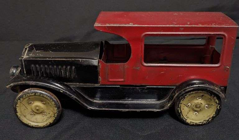 PRESSED STEEL NEFF MOON SEDAN TOY CAR