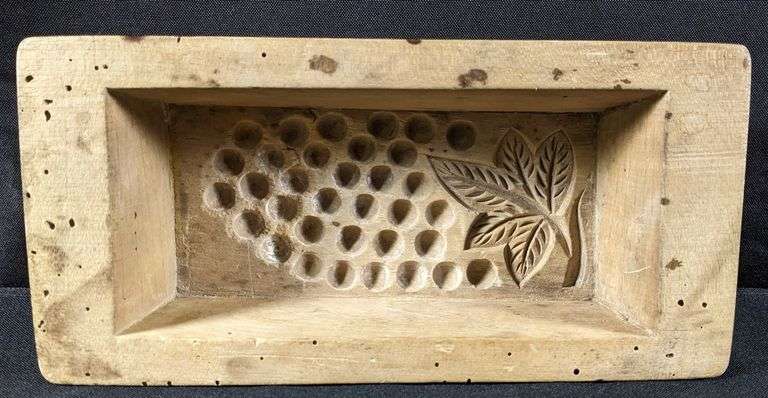 ANTIQUE PRIMITIVE CARVED WOOD BUTTER PRINT MOLD STAMP GRAPE DESIGN