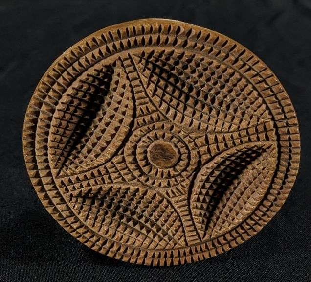 ANTIQUE PRIMITIVE CHIP CARVED WOOD NORWEGIAN BUTTER PRINT MOLD STAMP