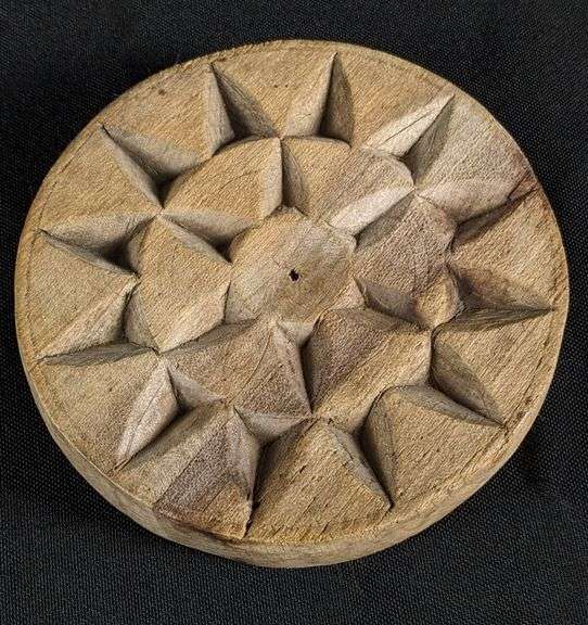 ANTIQUE PRIMITIVE CARVED WOOD BUTTER PRINT MOLD STAMP GEOMETERIC FLOWER DESIGN (2 SIDED)