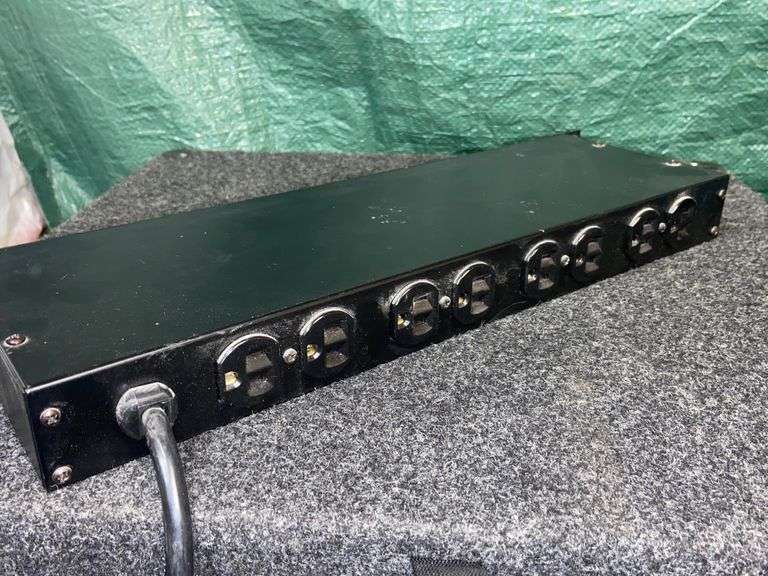 ETA PD-8-L Conditioned power distribution, rack illuminator