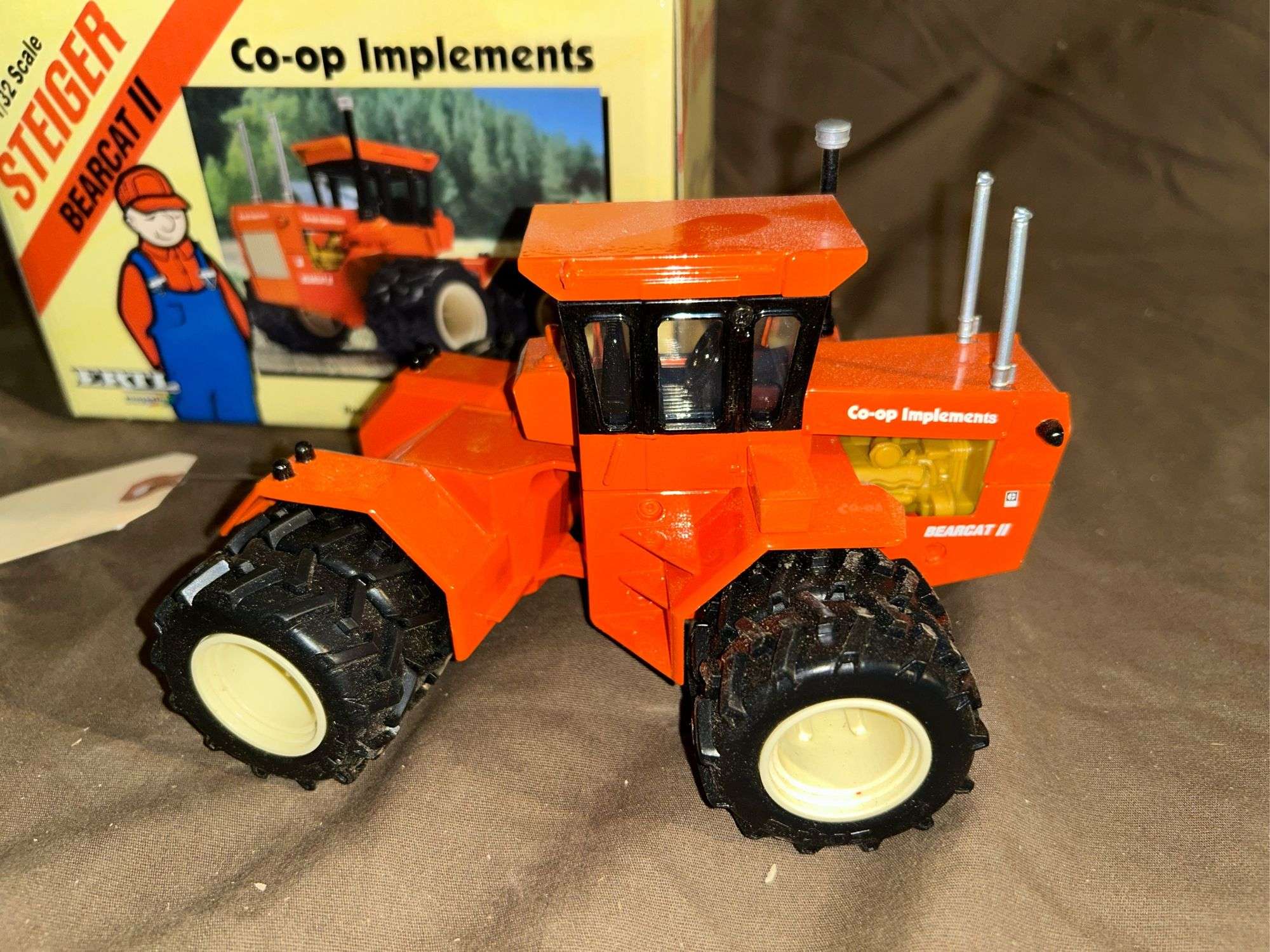 1:32 STEIGER BEARCAT II TOY FARMER CO-OP IMPLEMENTS - McLaughlin