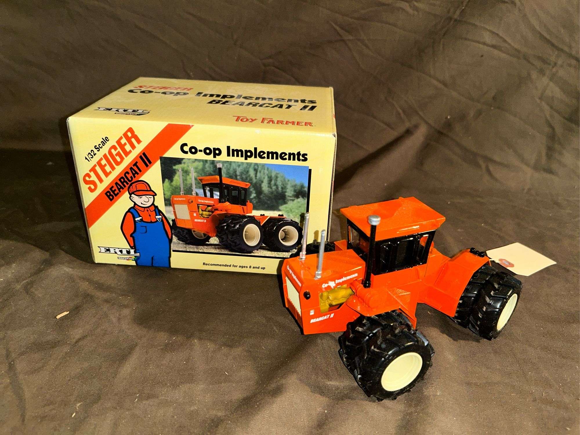 1:32 STEIGER BEARCAT II TOY FARMER CO-OP IMPLEMENTS - McLaughlin
