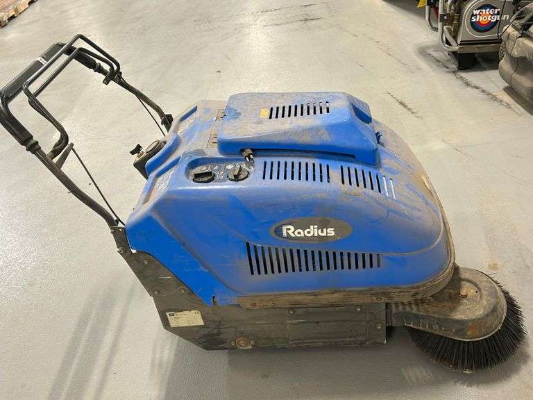 Moorhead Schools Surplus Equipment 2 McLaughlin Auctioneers, LLC