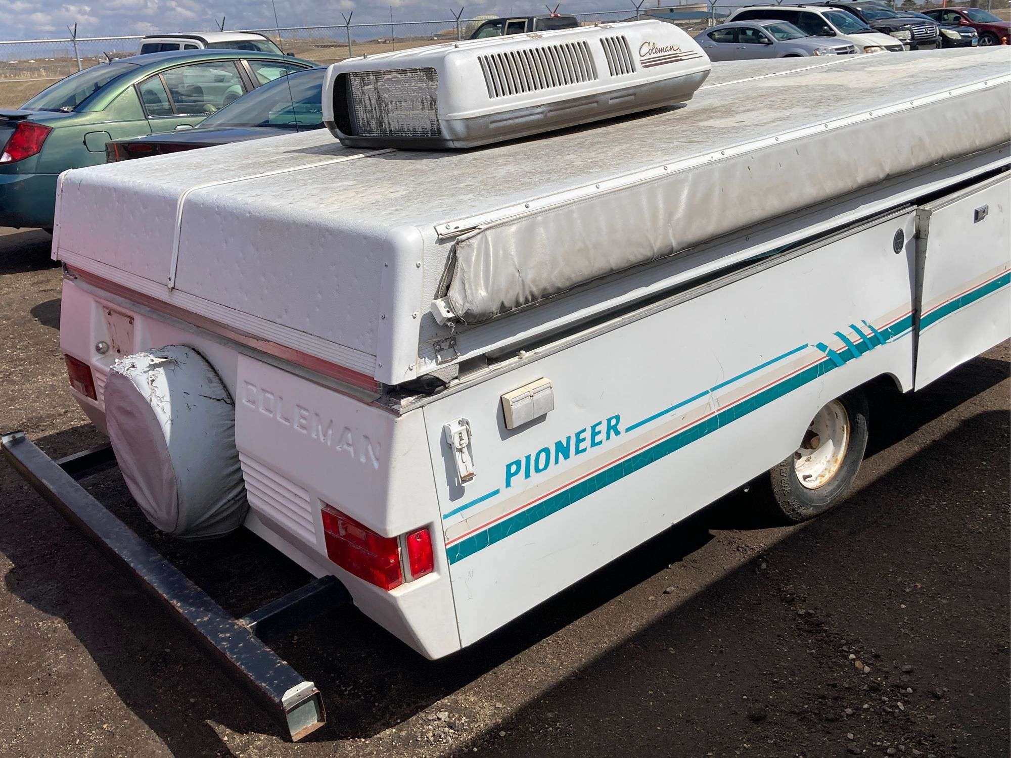 1993 Coleman Popup Camper - McLaughlin Auctioneers, LLC- mc-bid.com