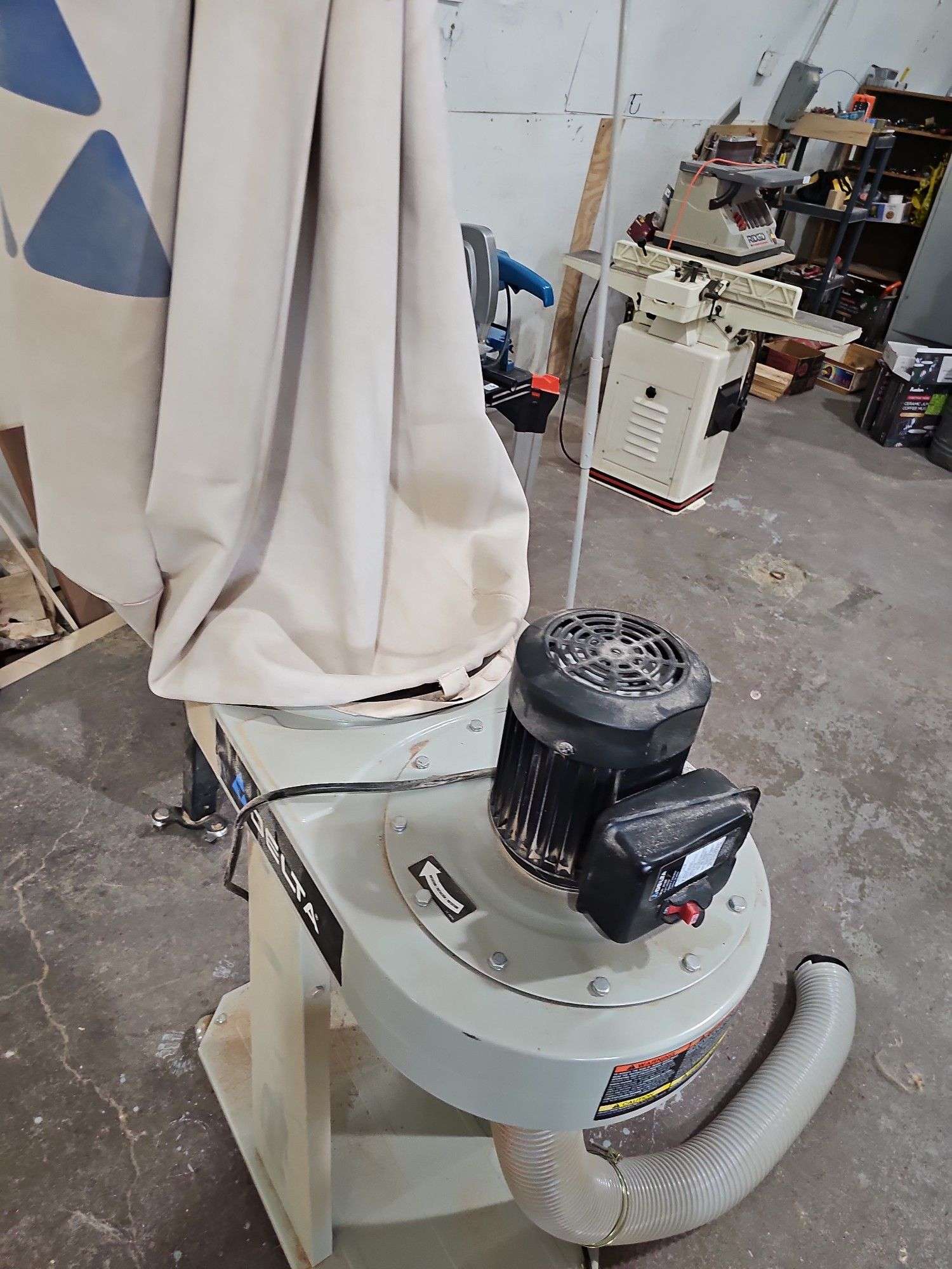 Delta Dust Collector - McLaughlin Auctioneers, LLC- mc-bid.com