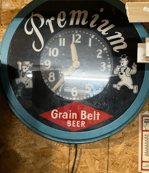Grain Belt Clock