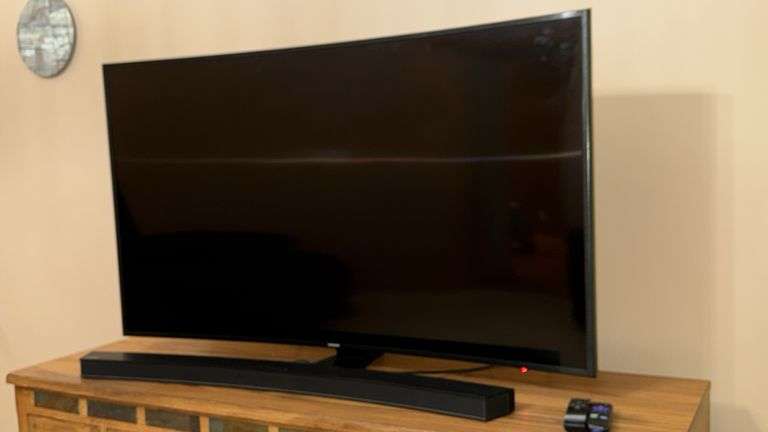 Samsung 55" Curved 4K UHD LED TV UN55JU6700F with HW-J4000 Soundbar