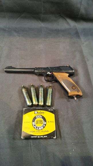 Daisy Model 200 CO2 Air Pistol, .177 Caliber, Includes CO2 Cartridges