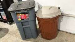 Rubbermaid BRUTE Rollout Trash Can, 50 Gallons, Gray and Black