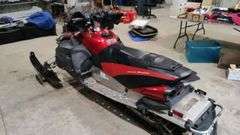 2012 Yamaha RSV Vector Snowmobile, Red, 2587 miles, Fuel Injection, 
VIN: JYE8HW003CA006177