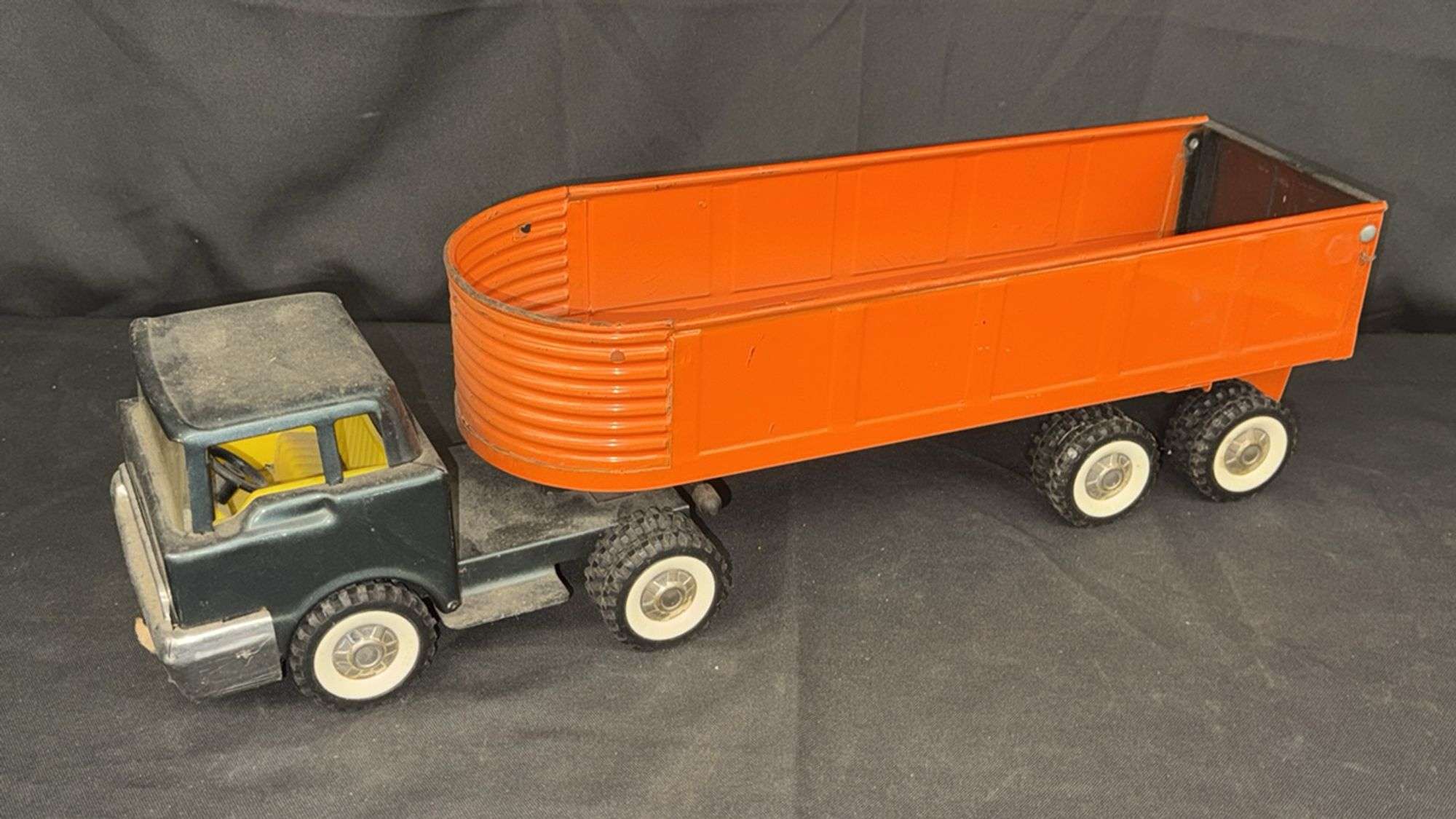 Structo Vintage Toy Dump Truck, Tilting Bed, Metal, 8 Wheels