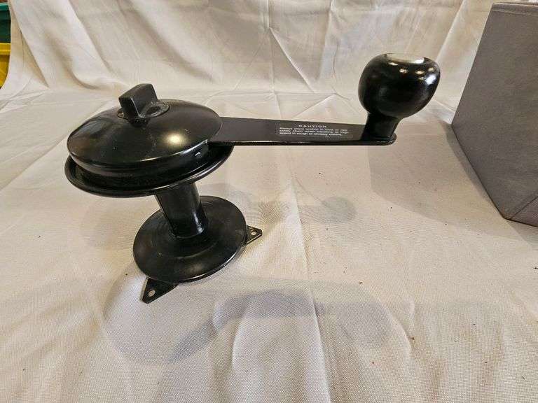 The Worth Co. Anchormate Anchor Reel, Black Metal, Manual Release