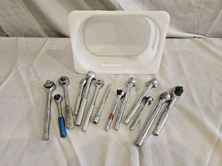 Craftsman and Other Ratchet Wrenches, Knurled and Plastic Handles, Includes Container