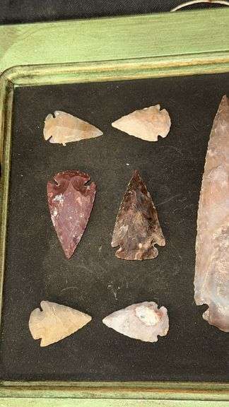 Arrowhead Collection in Display Case, Mixed Colors, Stone Material