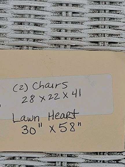Wicker Lawn Chairs with Heart-Shaped Metal Arch, White, 28"x22"x41"