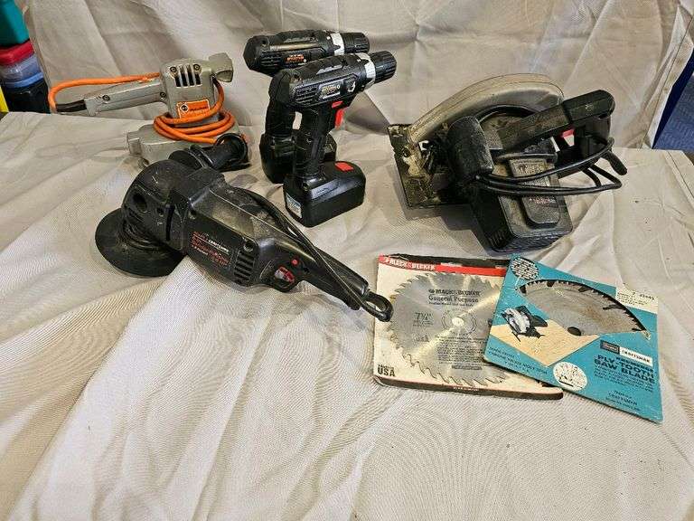 Craftsman Circular Saw 2-1/4 HP, Black & Decker Orbital Sander 7403