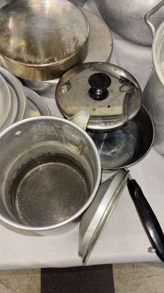 Aluminum Cookware Set, Detachable Handle & Lids, Silver